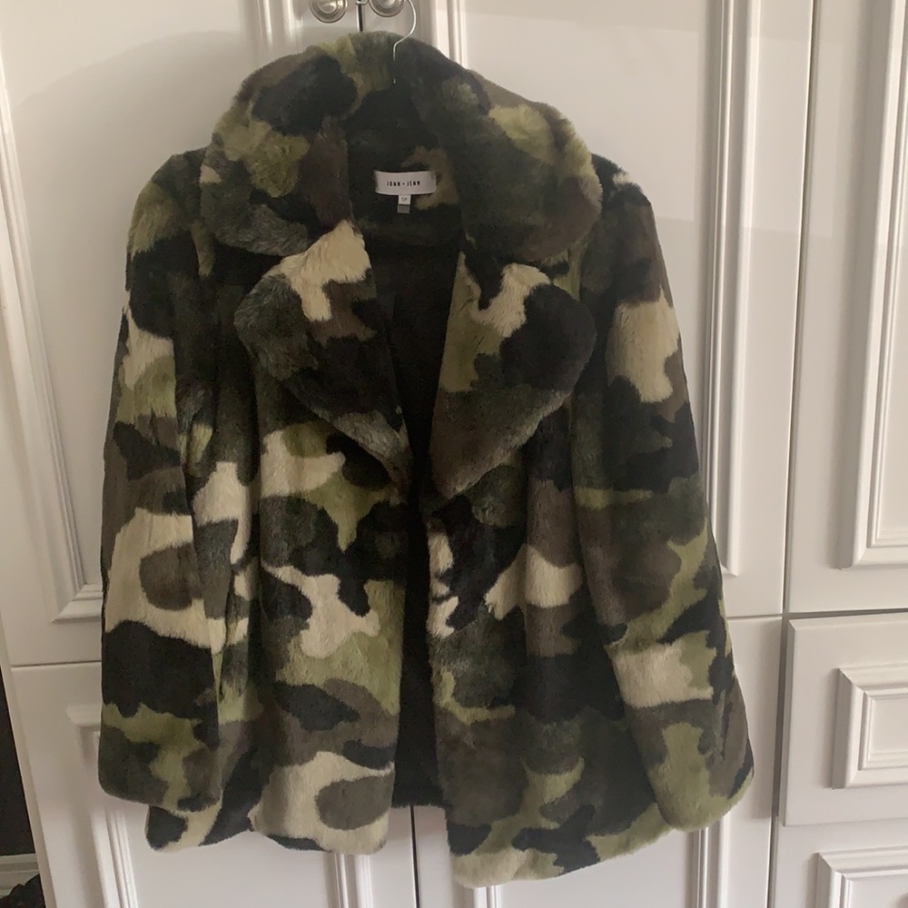 John and Jenn Faux Fur Jacket in Army - Picture 4 of 6